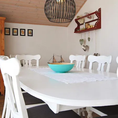 Дом отдыха Cozy Cottage Retreat In Tranum-By Traum *